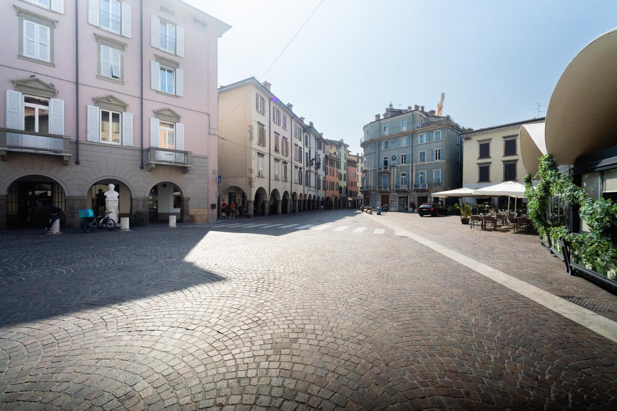 Al Donni Aircon City Center Bergamo Exterior photo